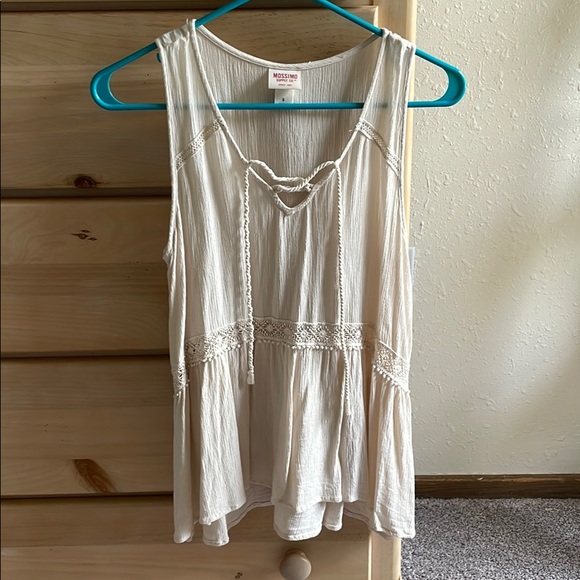 Mossimo Supply Co. Women’s Tank Top - Picture 6 of 6